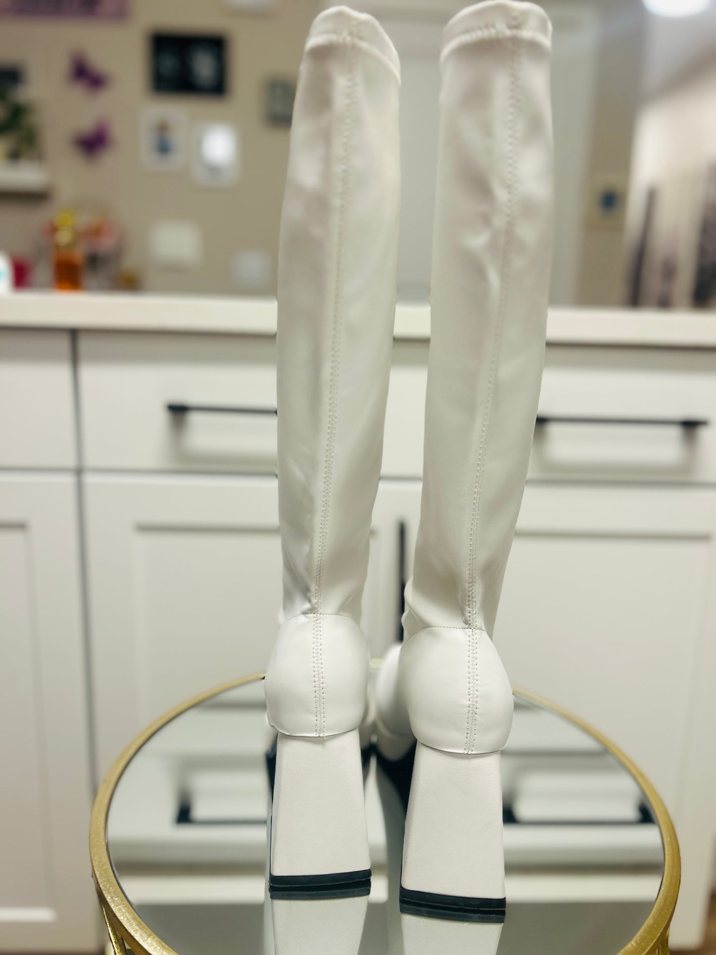 Pre-Loved Retro White Chunky Heel Tall Boots